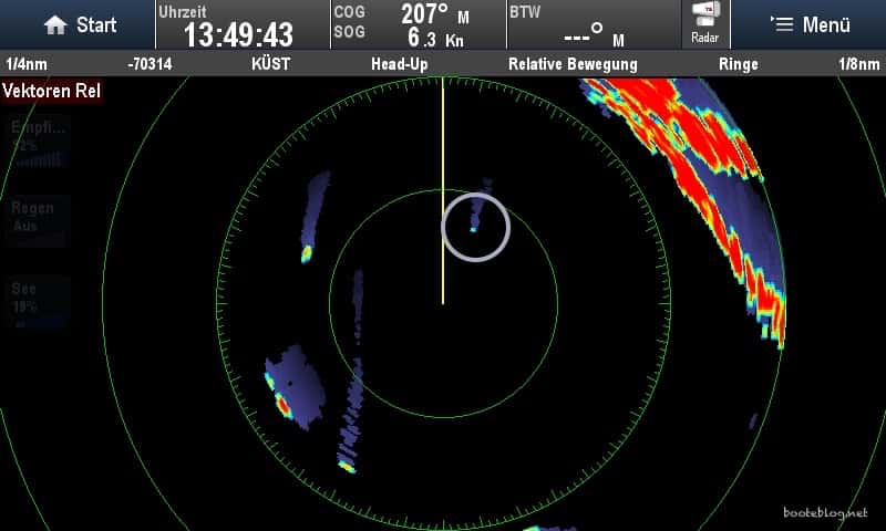 Das Kajak auf dem Radar: Ein schwaches Echo, aber deutlich sichtbar.