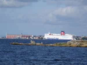 Die Stena Line begleitet uns bei dem Verlassen von Karlskrona